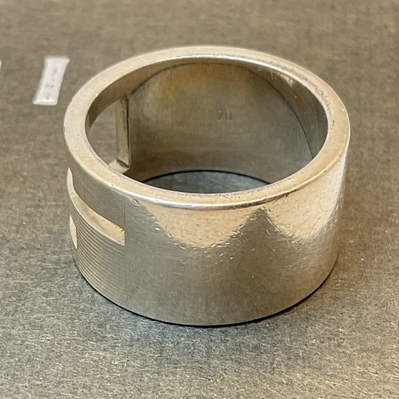 Gucci Silver Band Ring - Picture 6 of 7